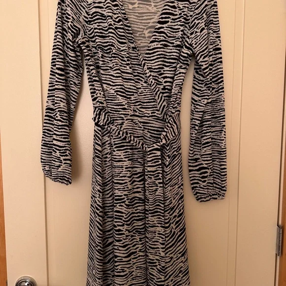 H&M | Dresses | Hm Zebra Striped Long Sleeve Wrap Dress Medium | Poshmark H&M | Dresses | Hm Zebra Striped Long Sleeve Wrap Dress Medium | Poshmark